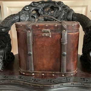 Wood ? , I have no idea what this was used for.